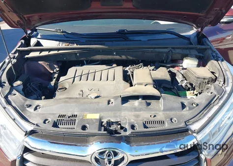 2016 Toyota Highlander Xle V6 z USA, uszkodzony, nr VIN 5TDJKRFH6GS297038